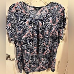 Navy and pink paisley short sleeve top.